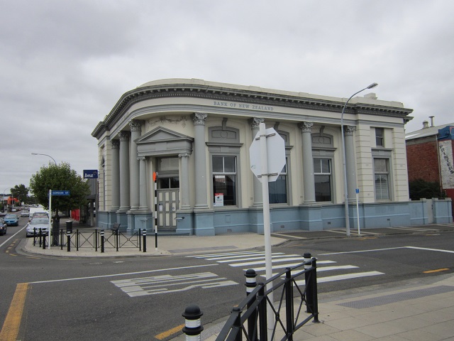 Bankgebouw in Darneville